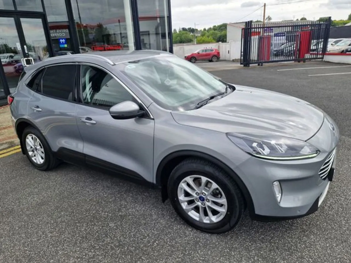 Ford Kuga Titanium 1.5td120 S6.2 M6 F 4D - Image 2