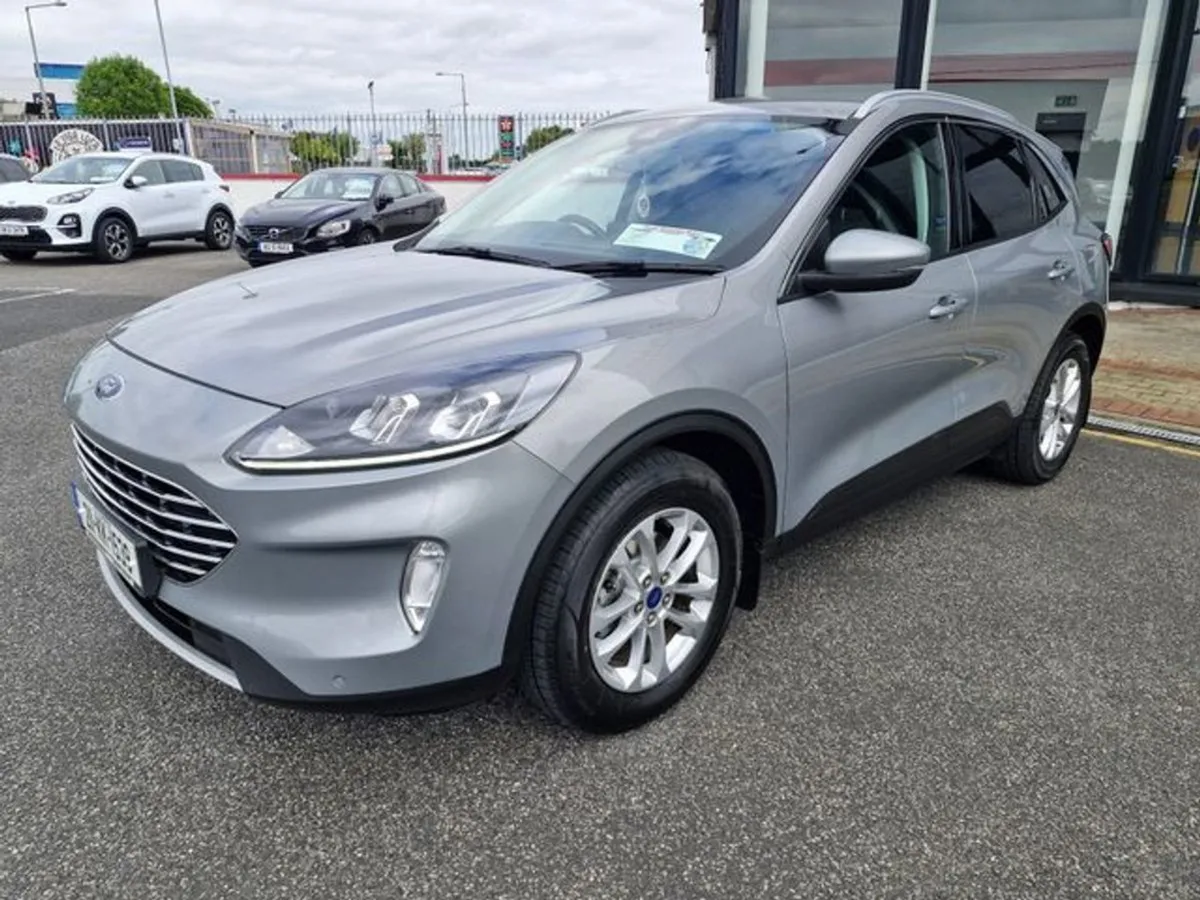 Ford Kuga Titanium 1.5td120 S6.2 M6 F 4D - Image 4