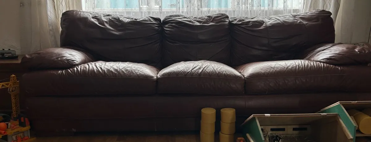 Couch - Image 3