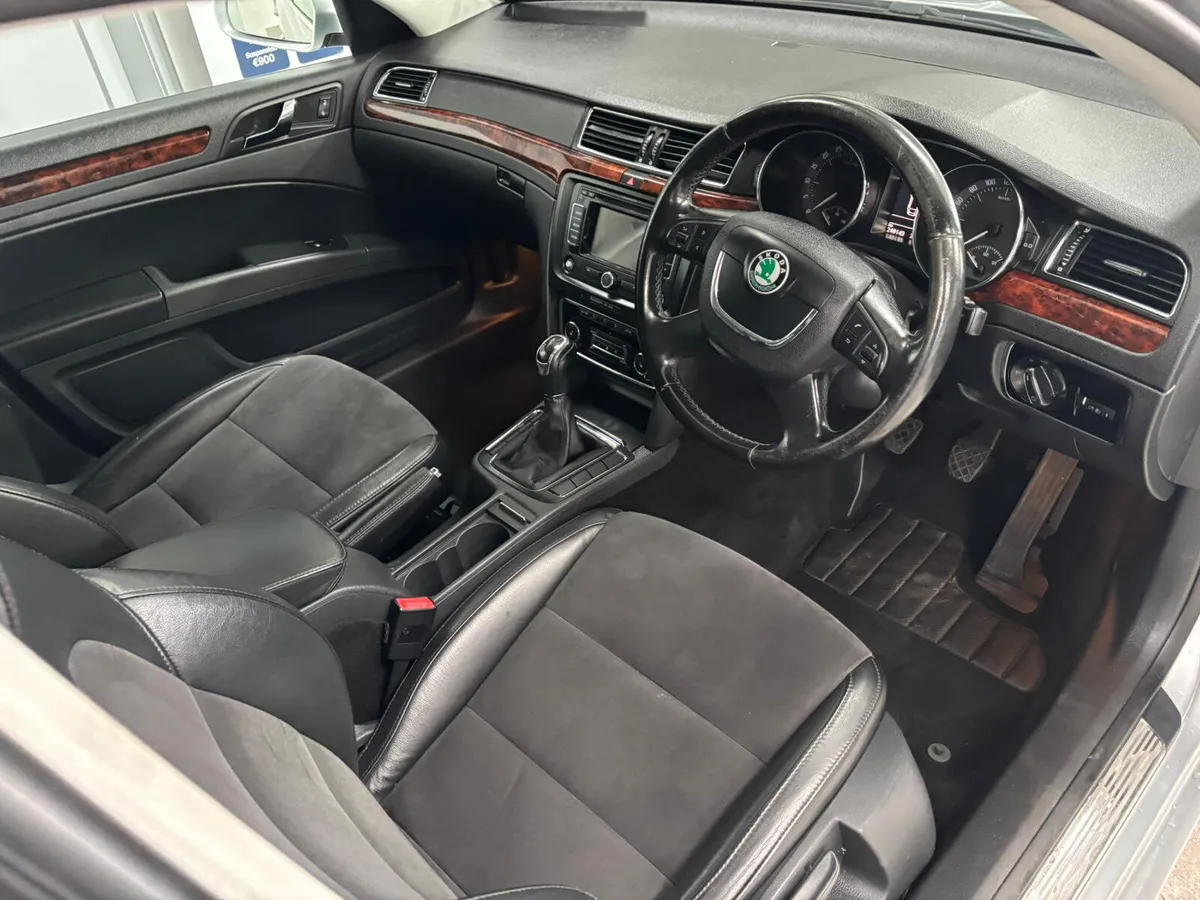 Skoda Superb 2012. 1.6TDI  AMBITION - Image 4