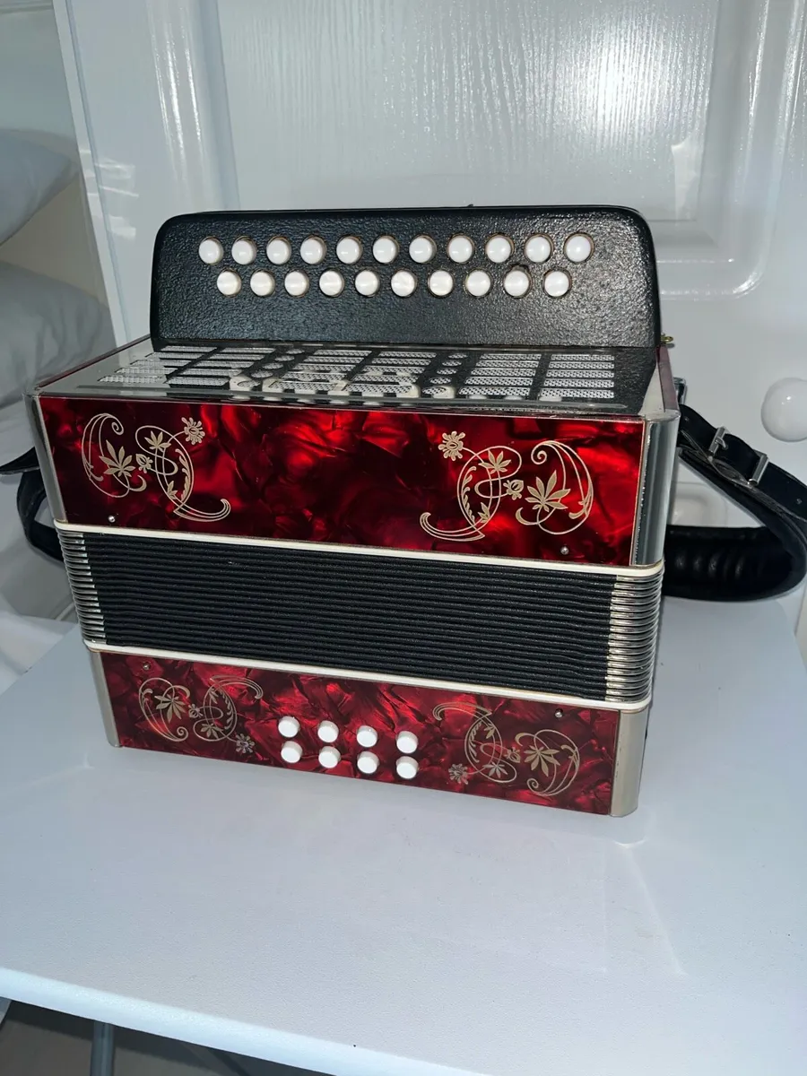 A lovely accordion looking for a quick sale - Image 1