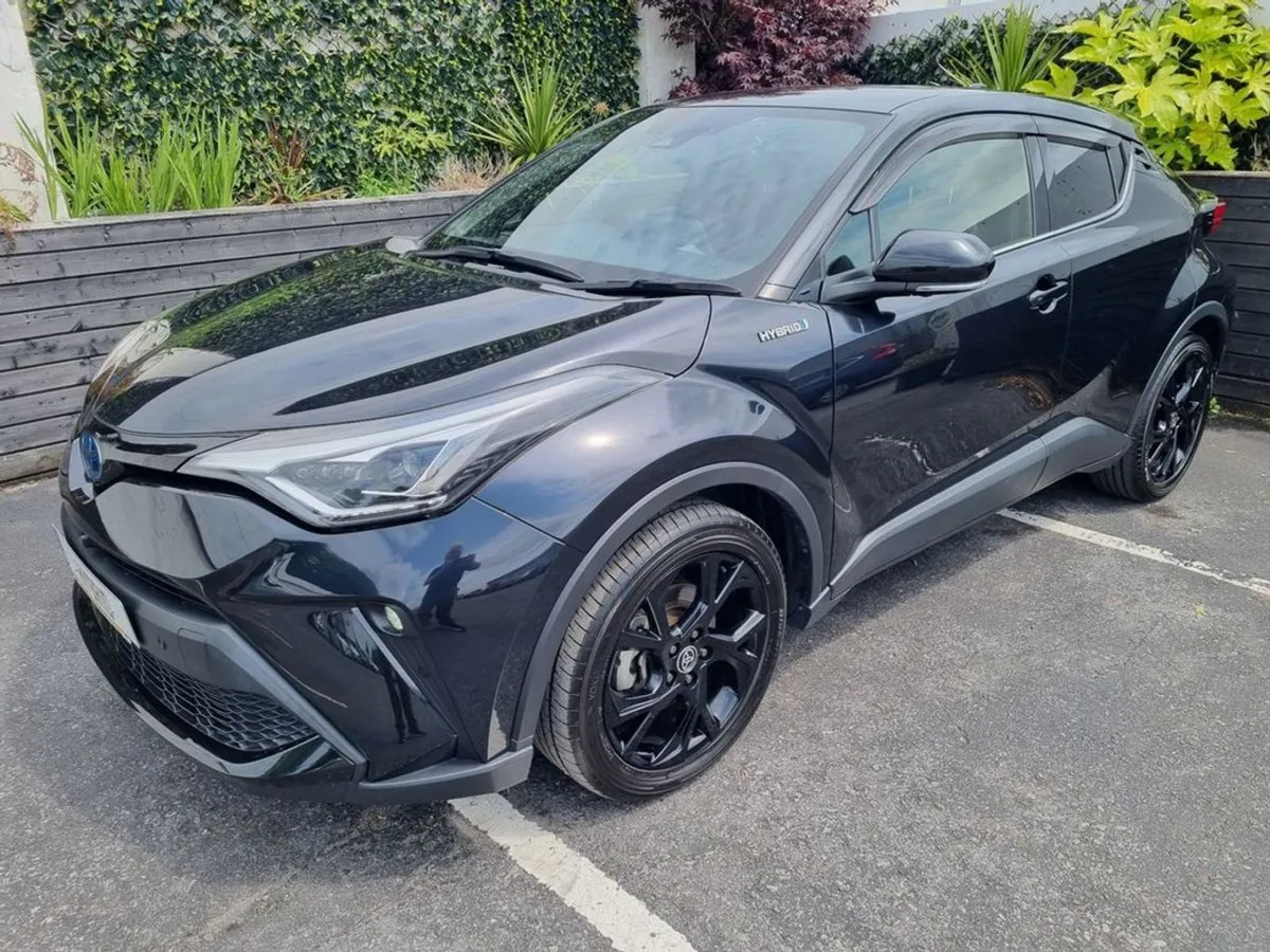 Toyota C-HR 1.8 Hybrid / SOL G-pack Nero Edition - Image 2