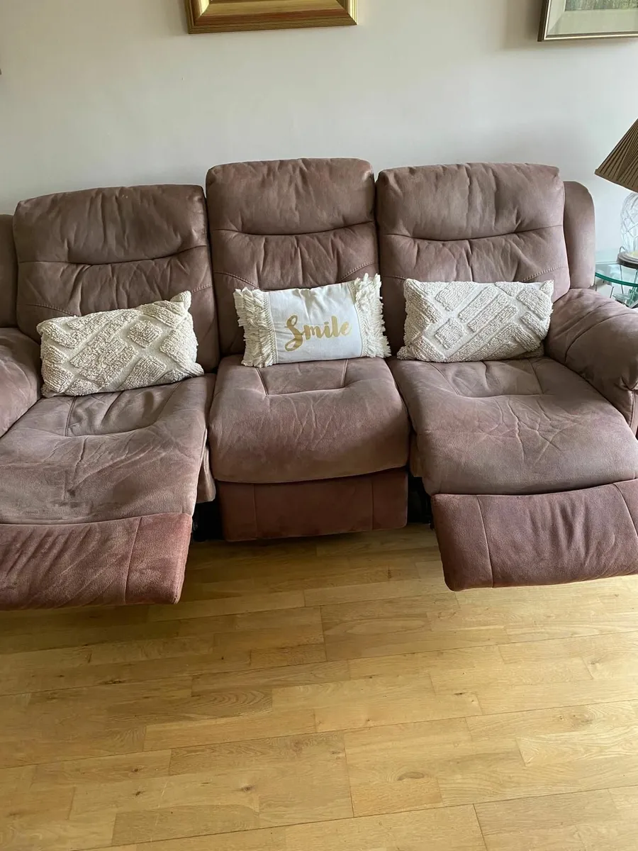 Recliner Couch - Image 2