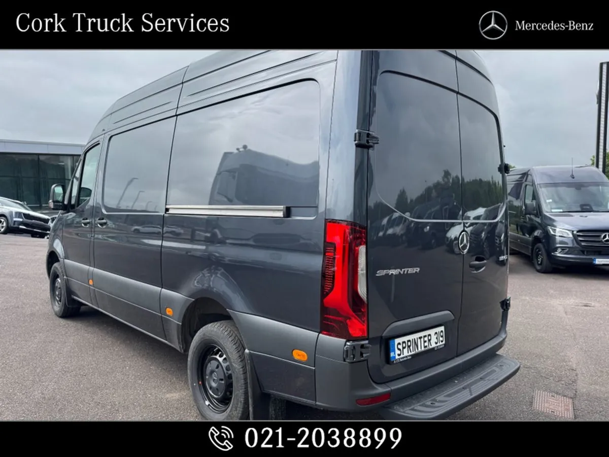 Mercedes-Benz Sprinter 319.36 Select 30 Premium L - Image 3