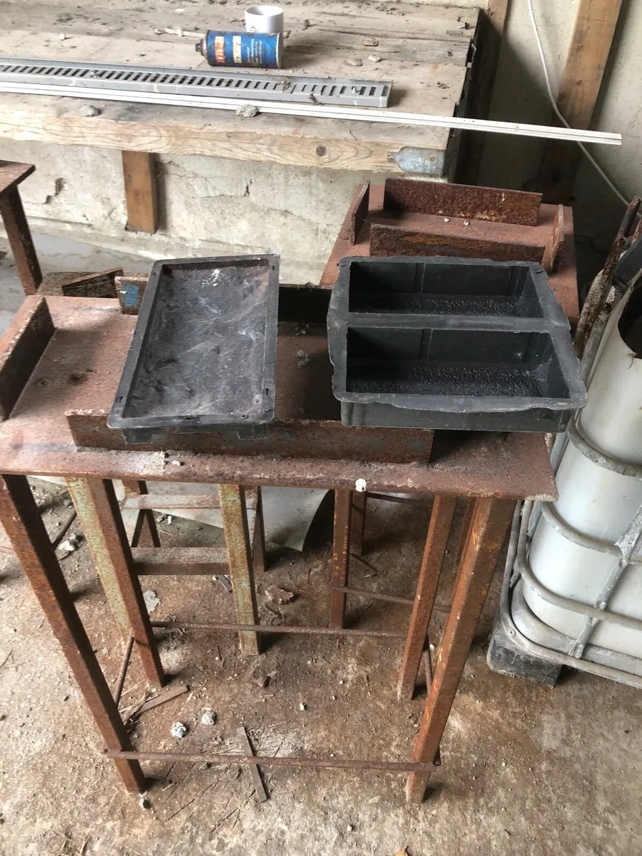 Patio paving slab moulds, possibly 500.to 800 - Image 4