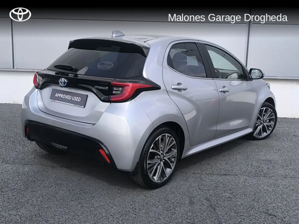 Toyota Yaris 1.5 Hybrid Platinum Call Now 041 980 - Image 2