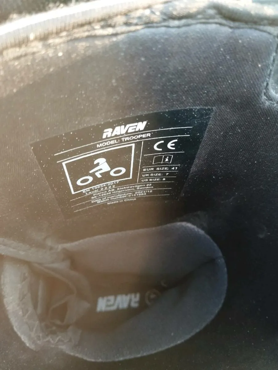 Dirtbike boots and body armour - Image 3