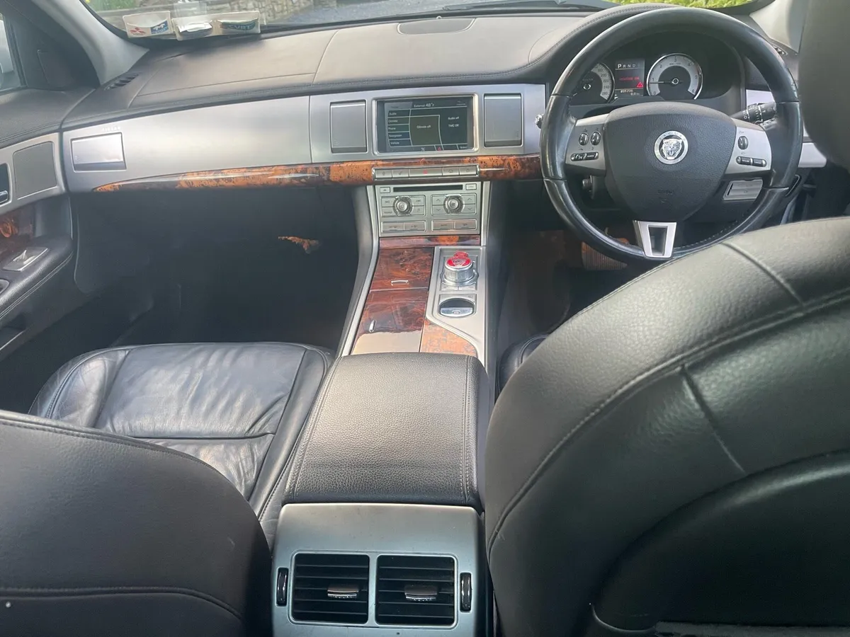 Jag xf 2.7D 3.500 euro tested - Image 4