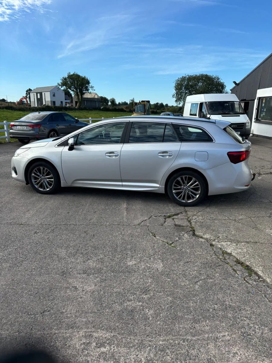 Toyota Avensis 2018 - Image 4