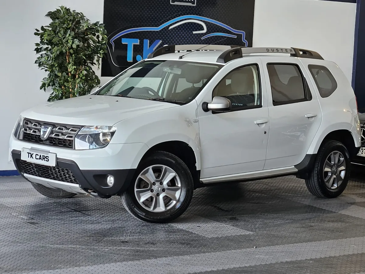 15 DACIA DUSTER  SIGNATURE EDITION - Image 1