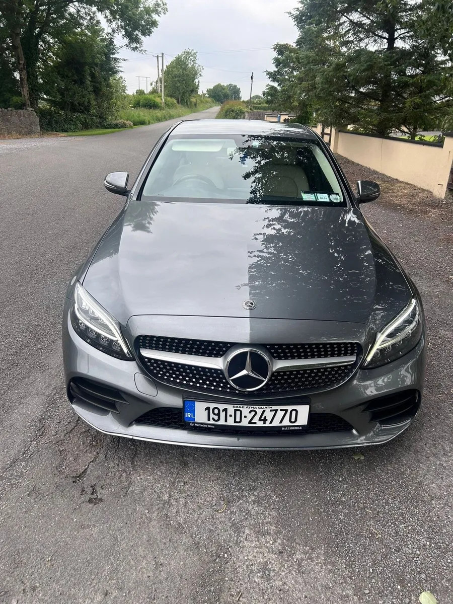 Mercedes-Benz C-Class 2019 - Image 2