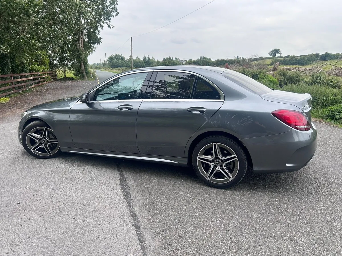 Mercedes-Benz C-Class 2019 - Image 4