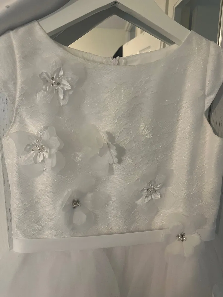 Communion dress - Image 4