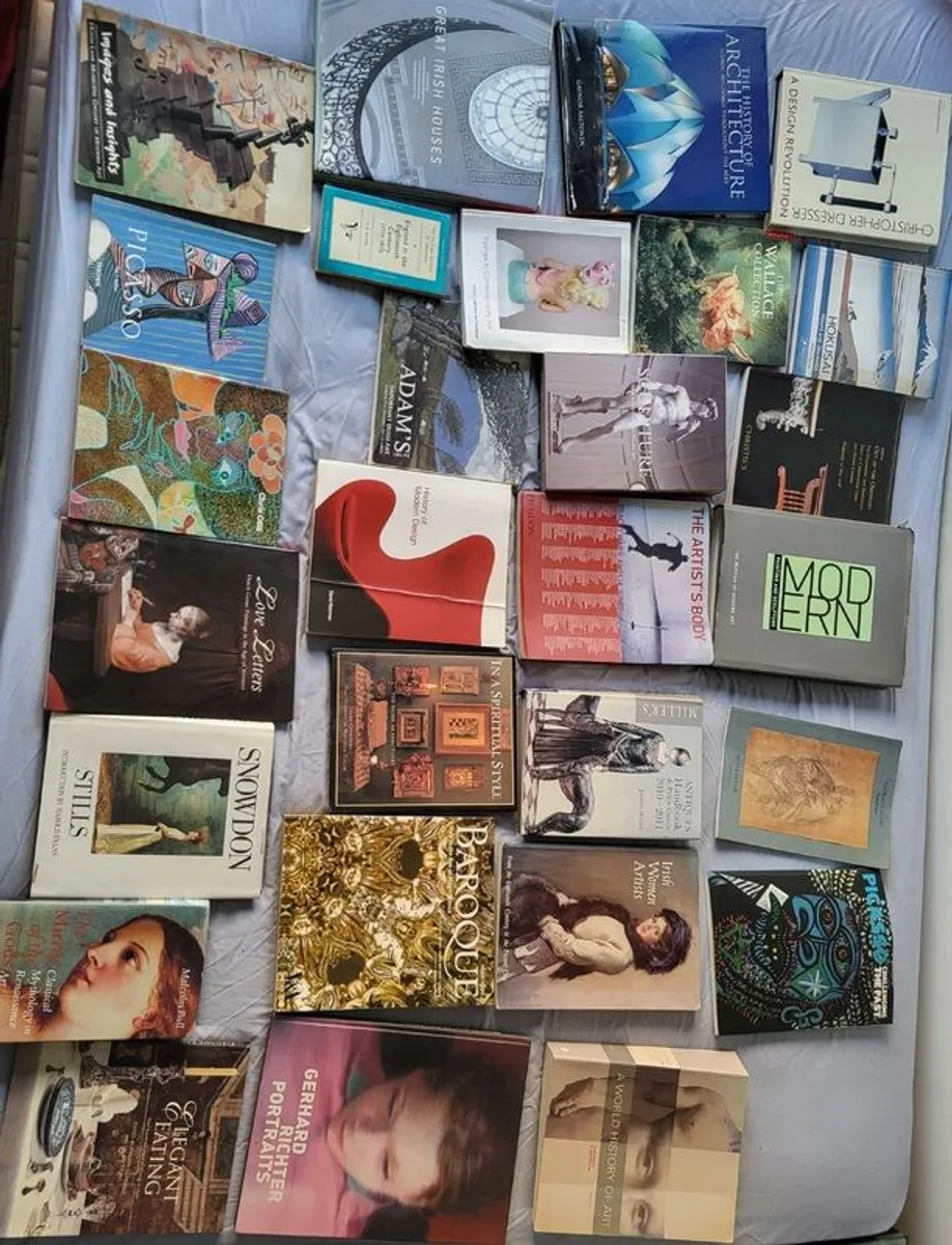 Art Books - Image 1