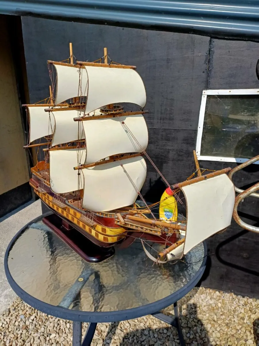 Large Vintage Model Ship "HMS Victory" - Image 2