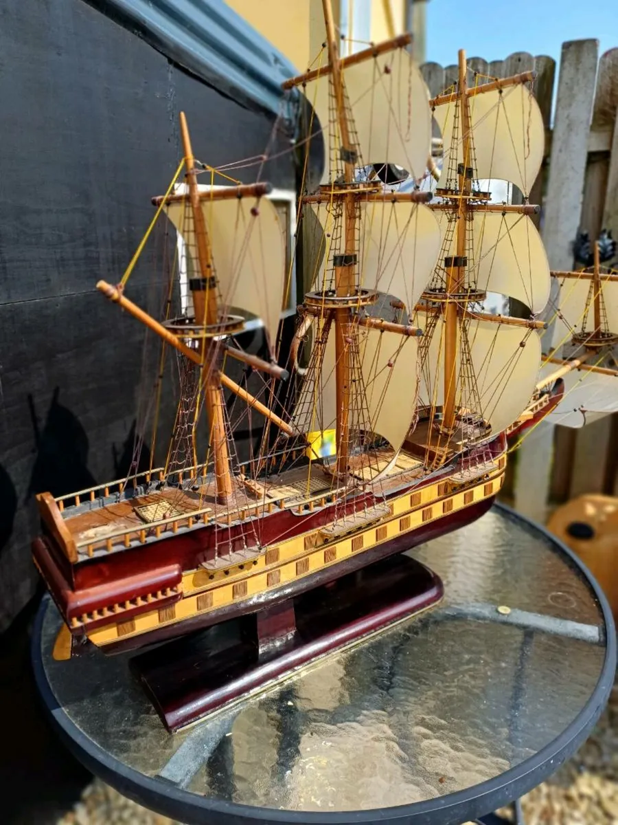Large Vintage Model Ship "HMS Victory" - Image 4
