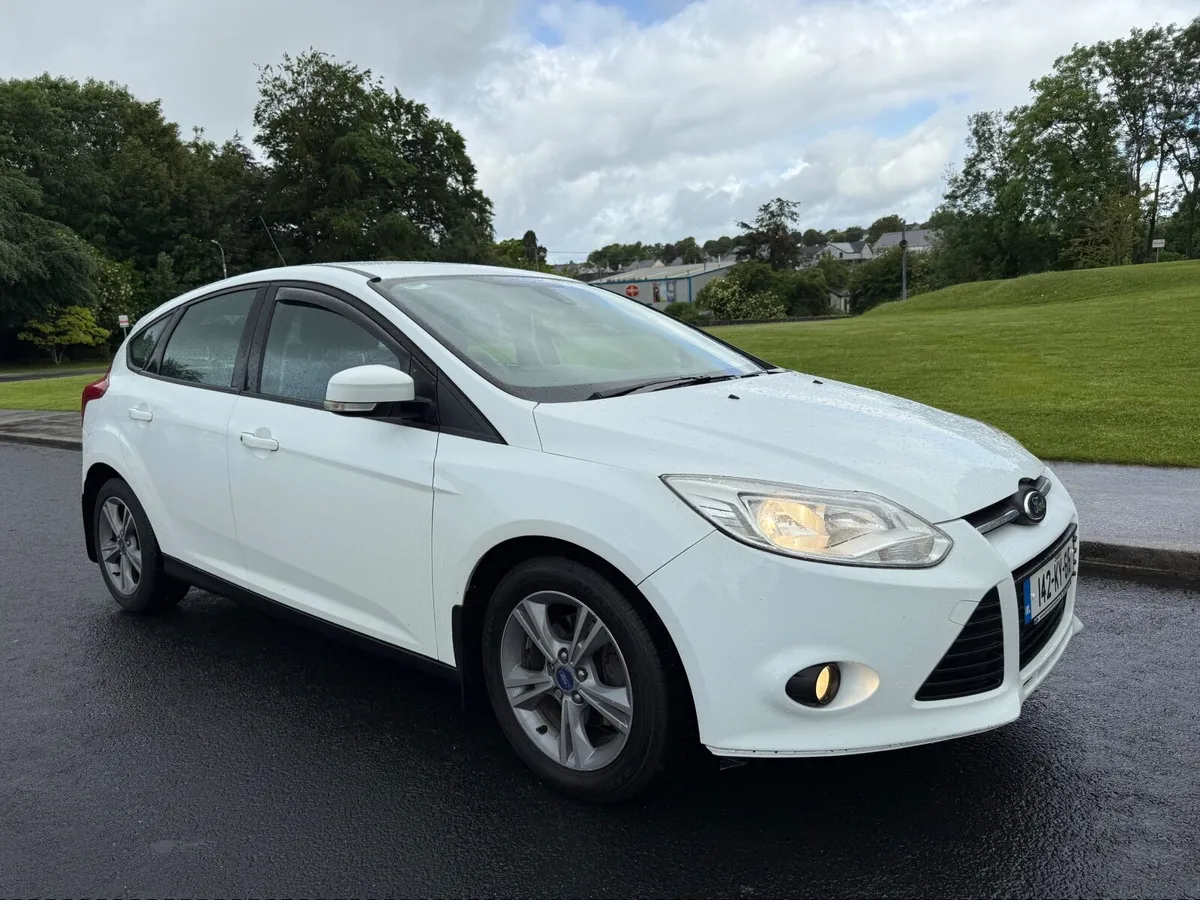 Ford Focus 2014 Full main dealer service history - Image 2