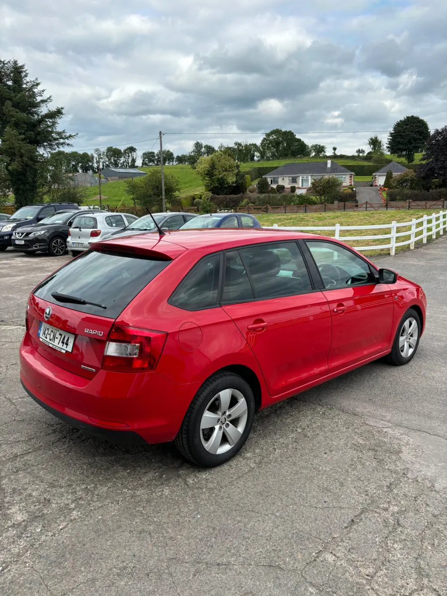 Skoda Rapid 2014 - Image 4