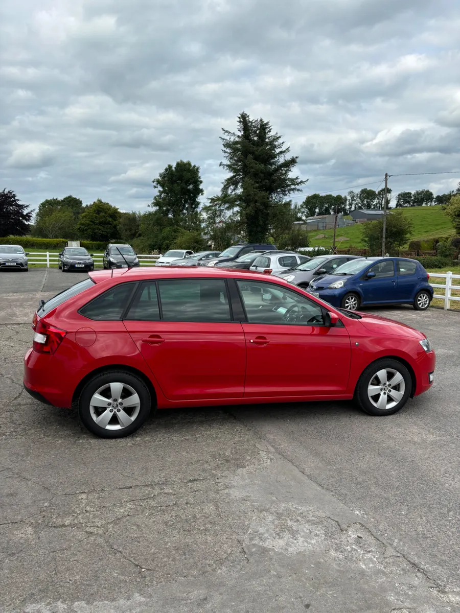 Skoda Rapid 2014 - Image 3