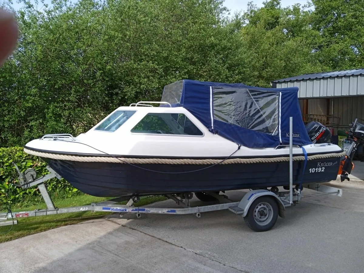 Sports boat - Image 1
