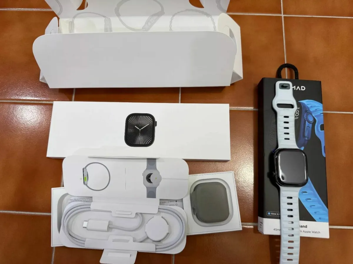 Apple Watch Series 10 GPS+Cellular - Image 1