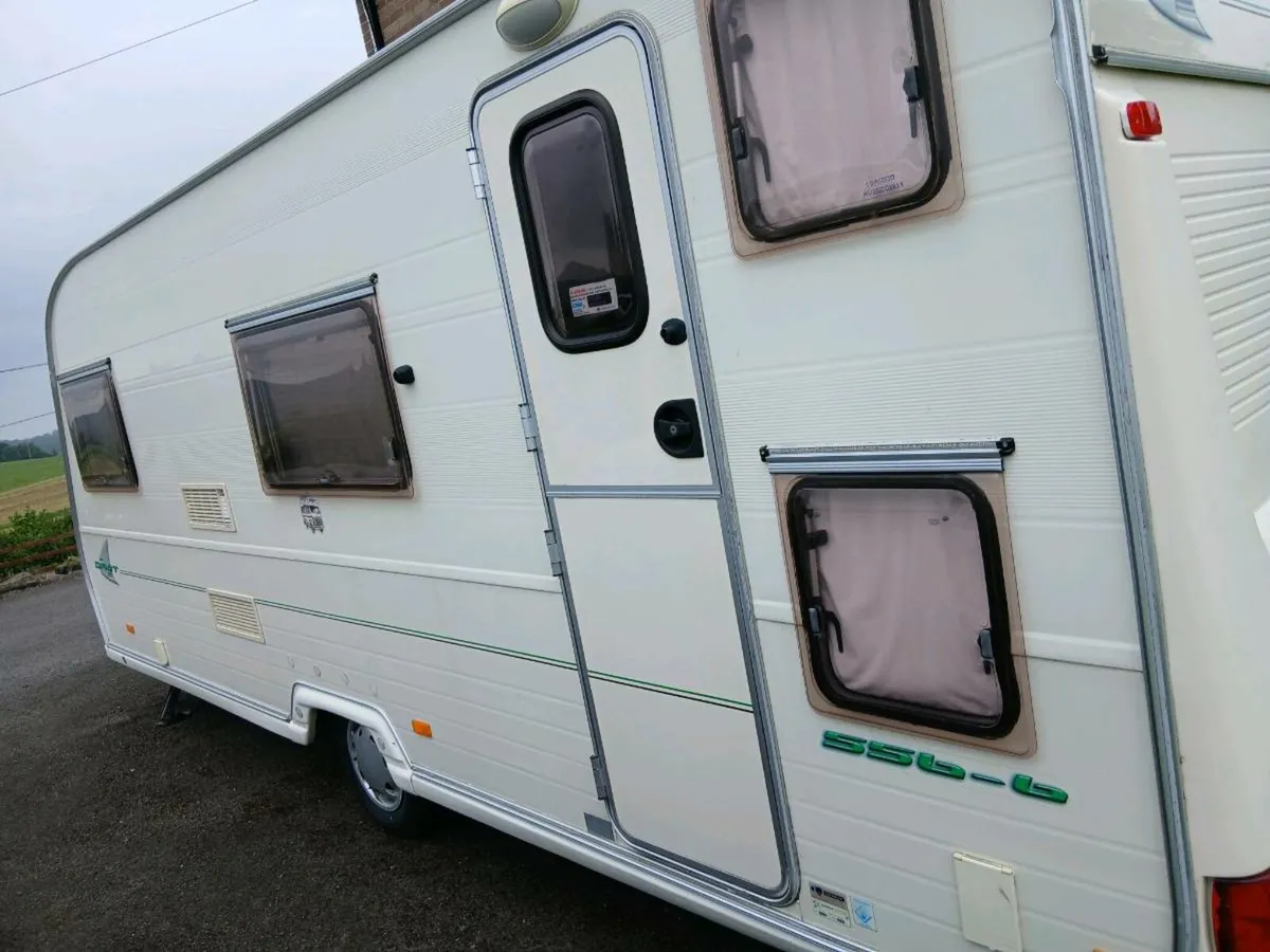 Avondale 6 birth Caravan - Image 4