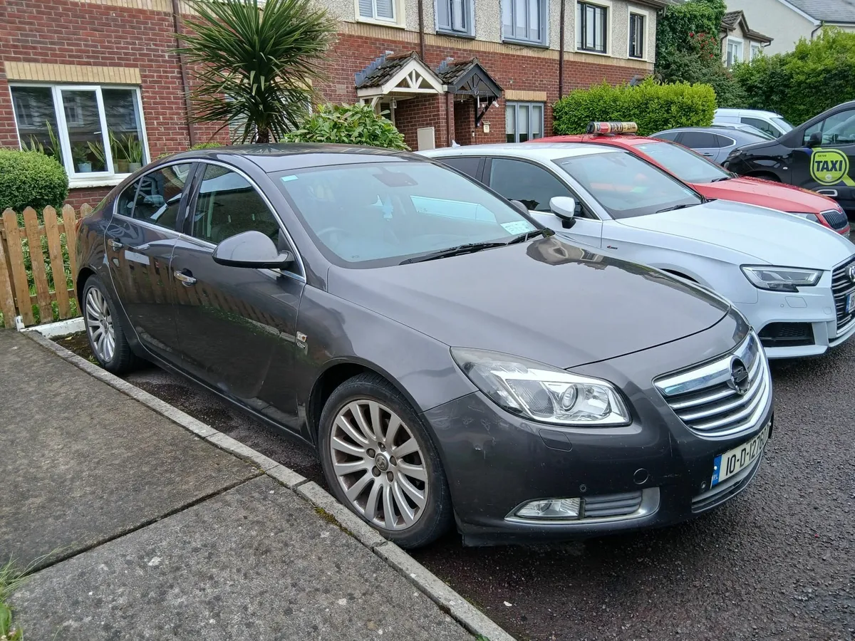 Insignia - Image 1