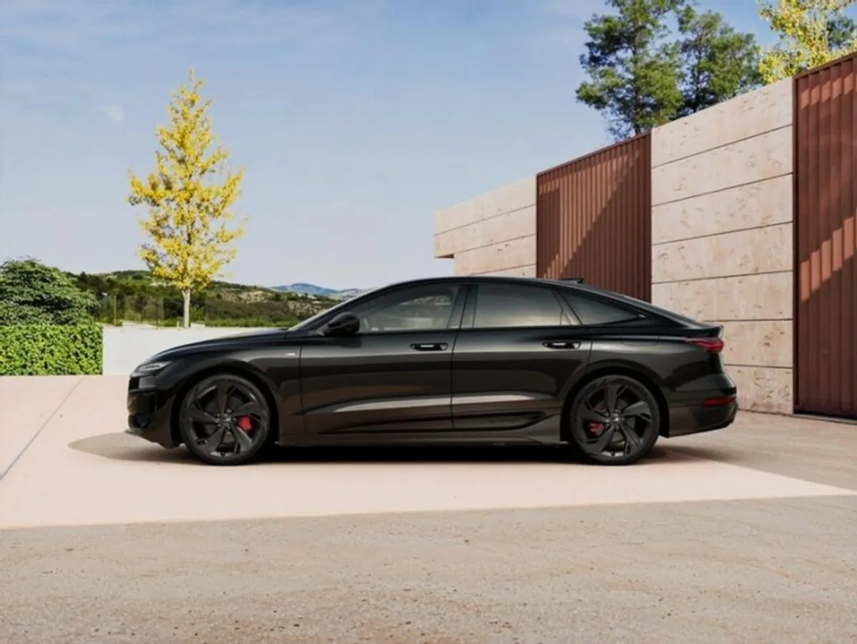 Audi A6 E-tron Sportback S-line 210kW With Black - Image 4