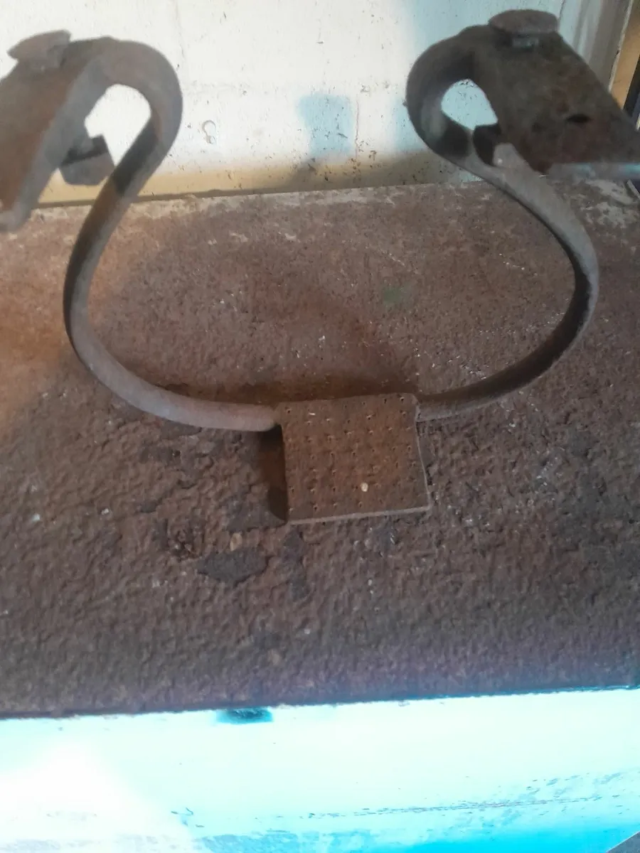 Forge made carrage step - Image 1