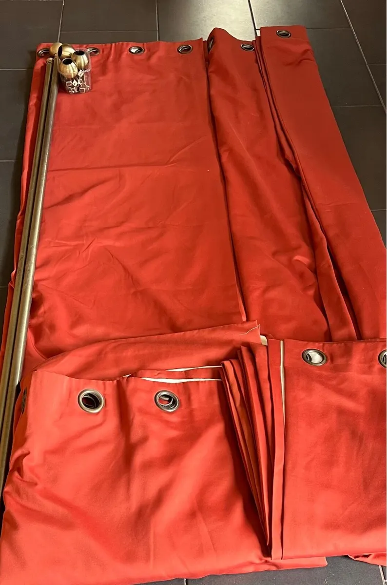 Two Pairs Eyelet Curtains 90 x 90 & two poles