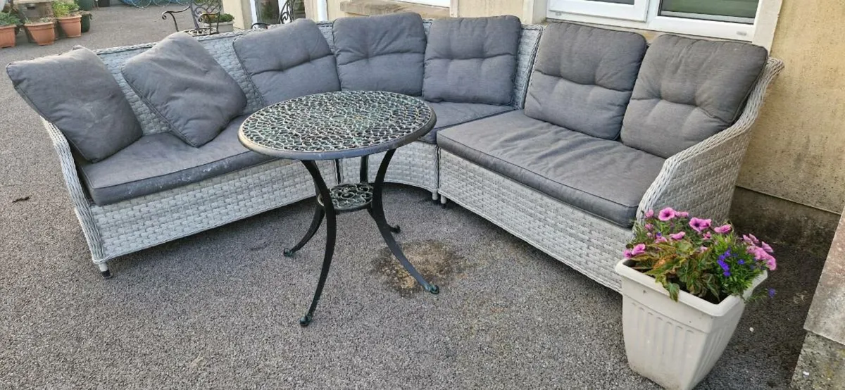 Garden sofa - Image 1