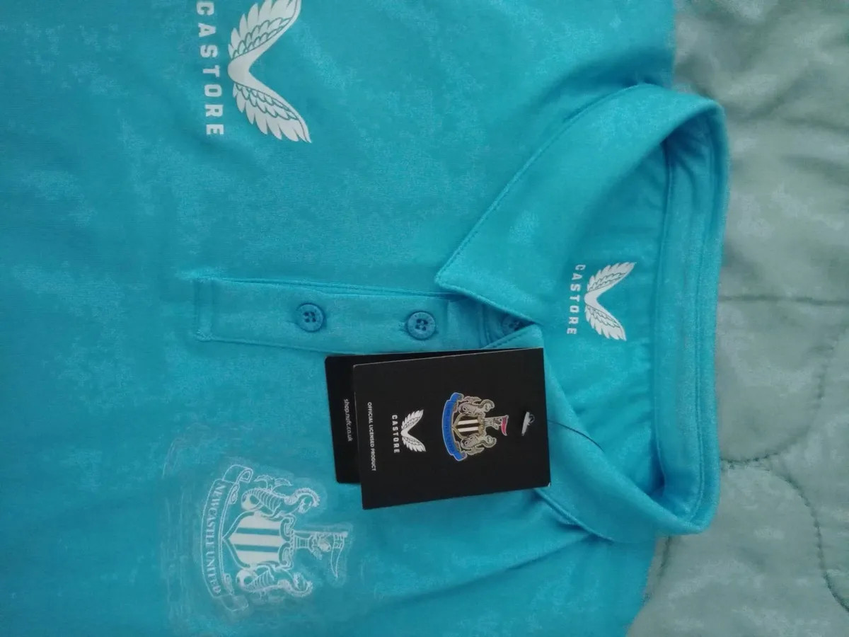 Newcastle Polo size 12 with tag - Image 3
