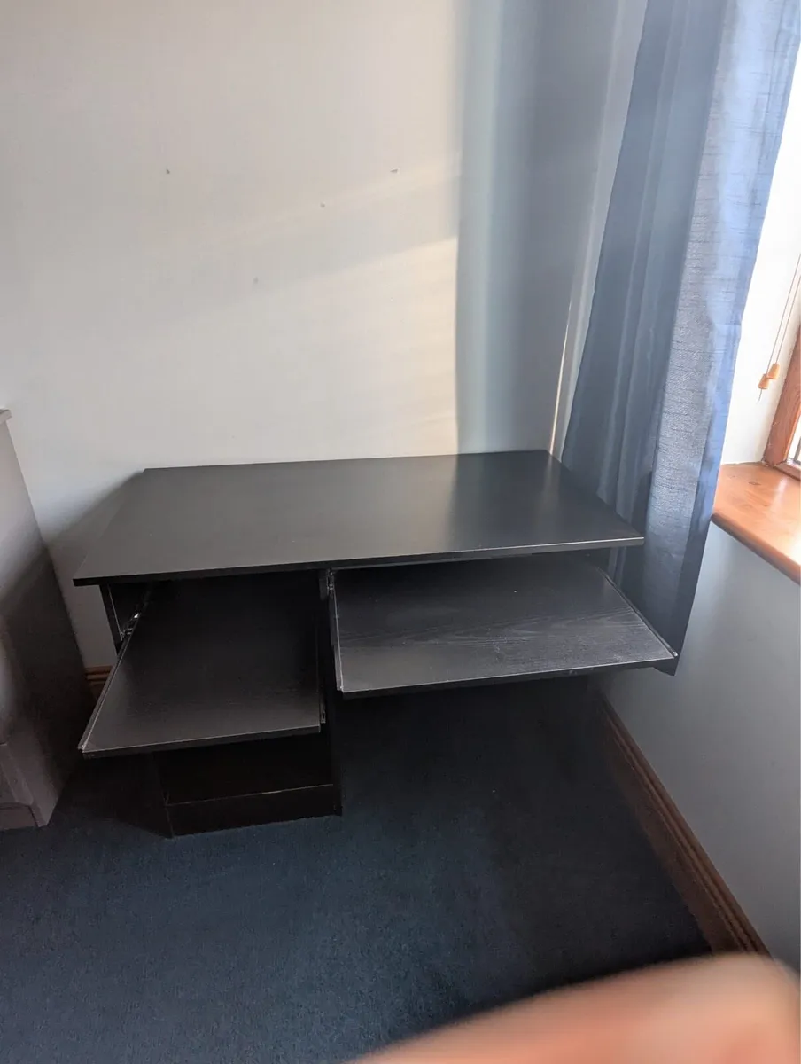 Desk - Image 3