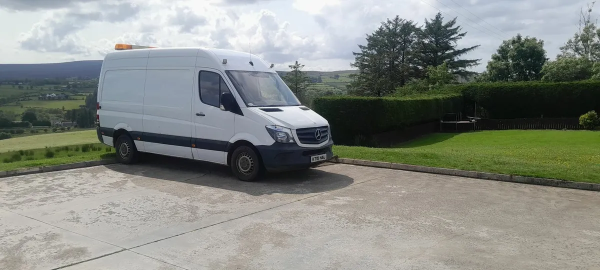 Mercedes-Benz Sprinter 2015 - Image 2