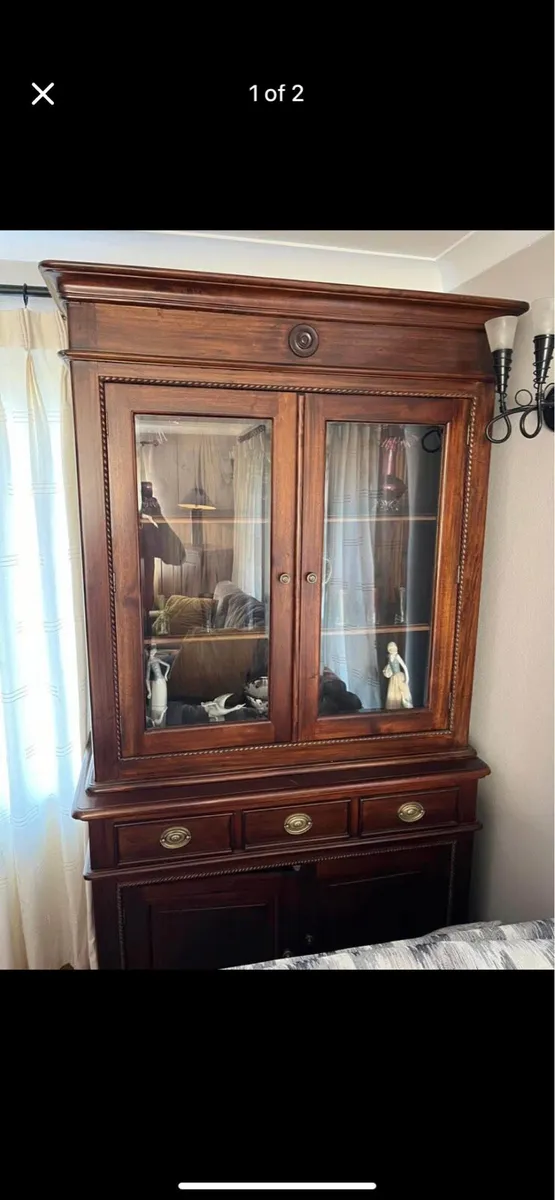 Mahogany Unit - Image 1