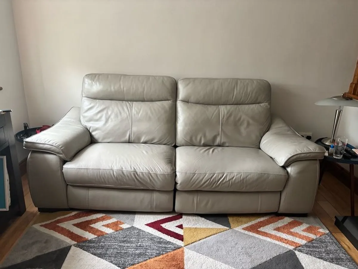 3 seater recliner - Image 2