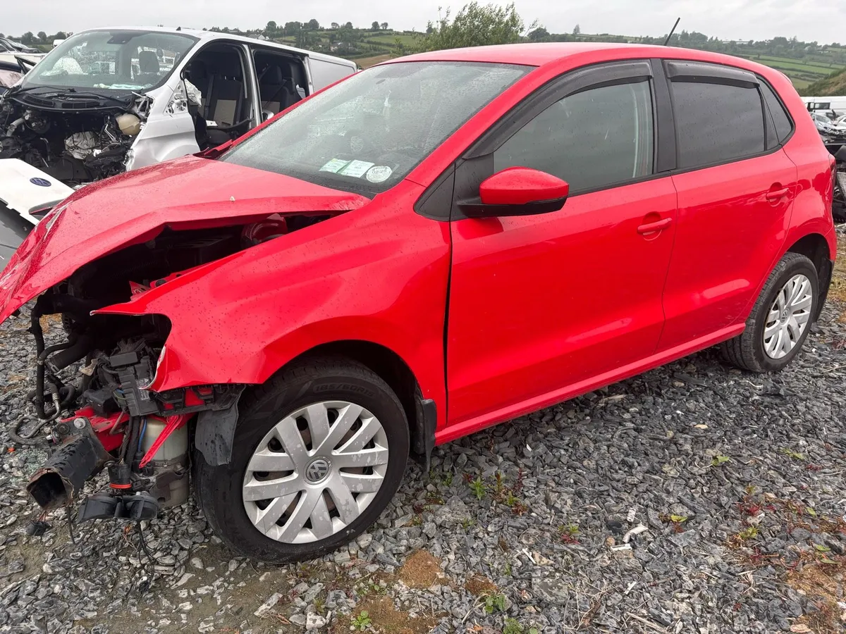 Volkswagen polo for breaking - Image 1