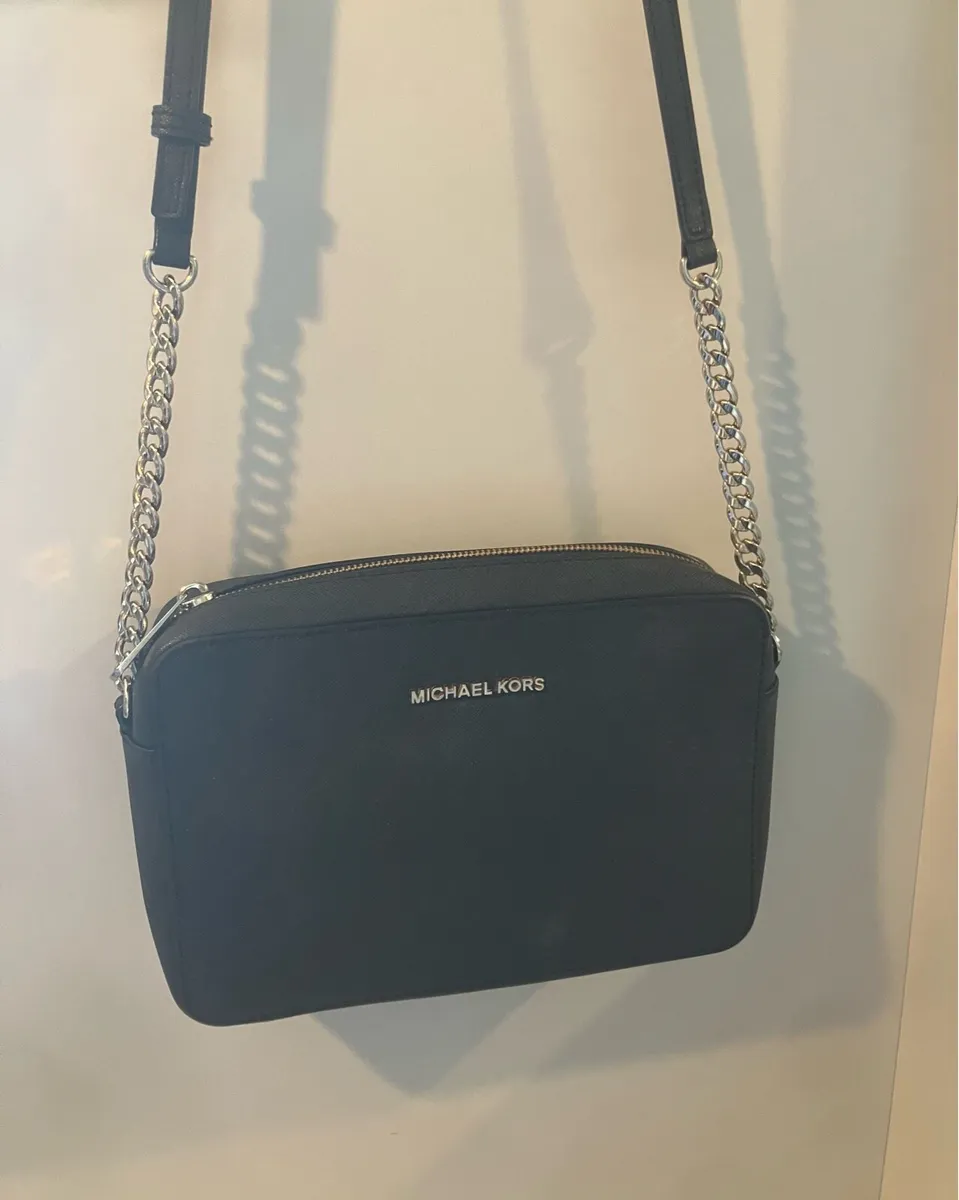 Michael Kors Jet Set Crossbody Black - Image 1