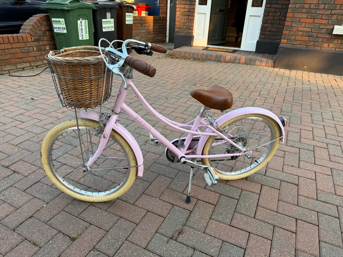 Girls Bike - Pippin - 20’ wheels - Image 3