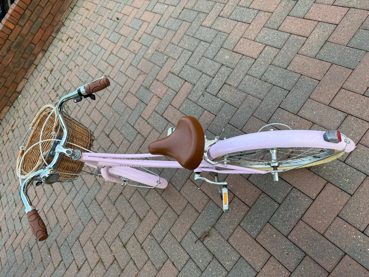Girls Bike - Pippin - 20’ wheels - Image 4