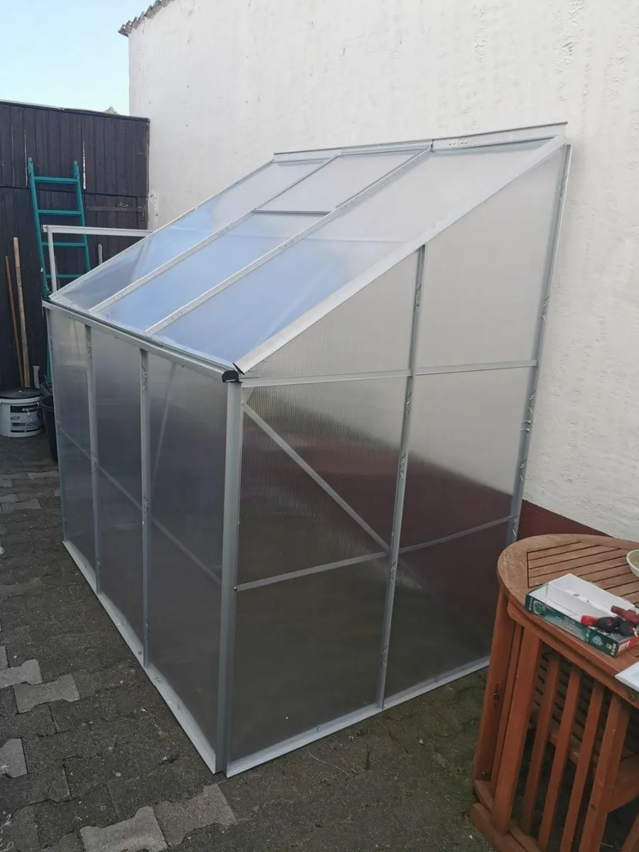 Aluminium Greenhouse 3.65 m3 with metal  Base - Image 1
