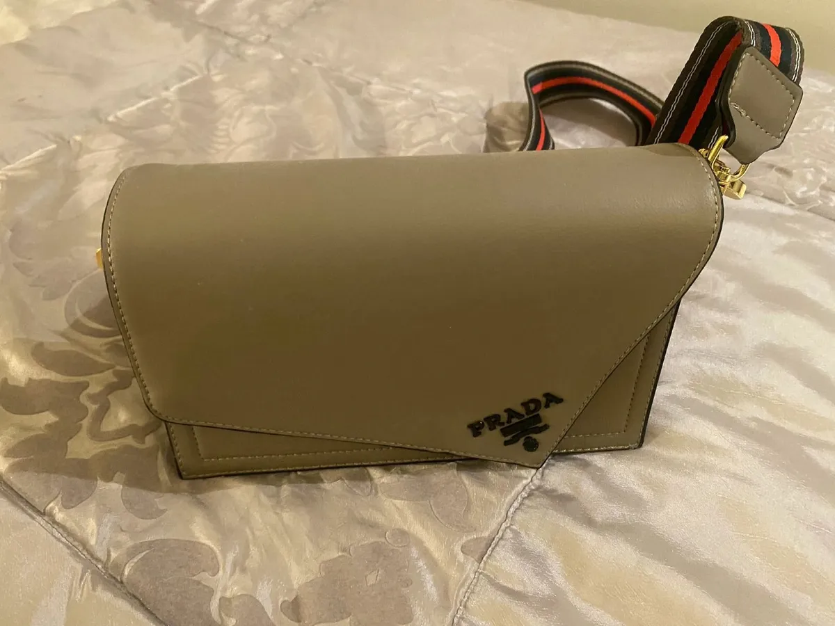 Prada bag - Image 1