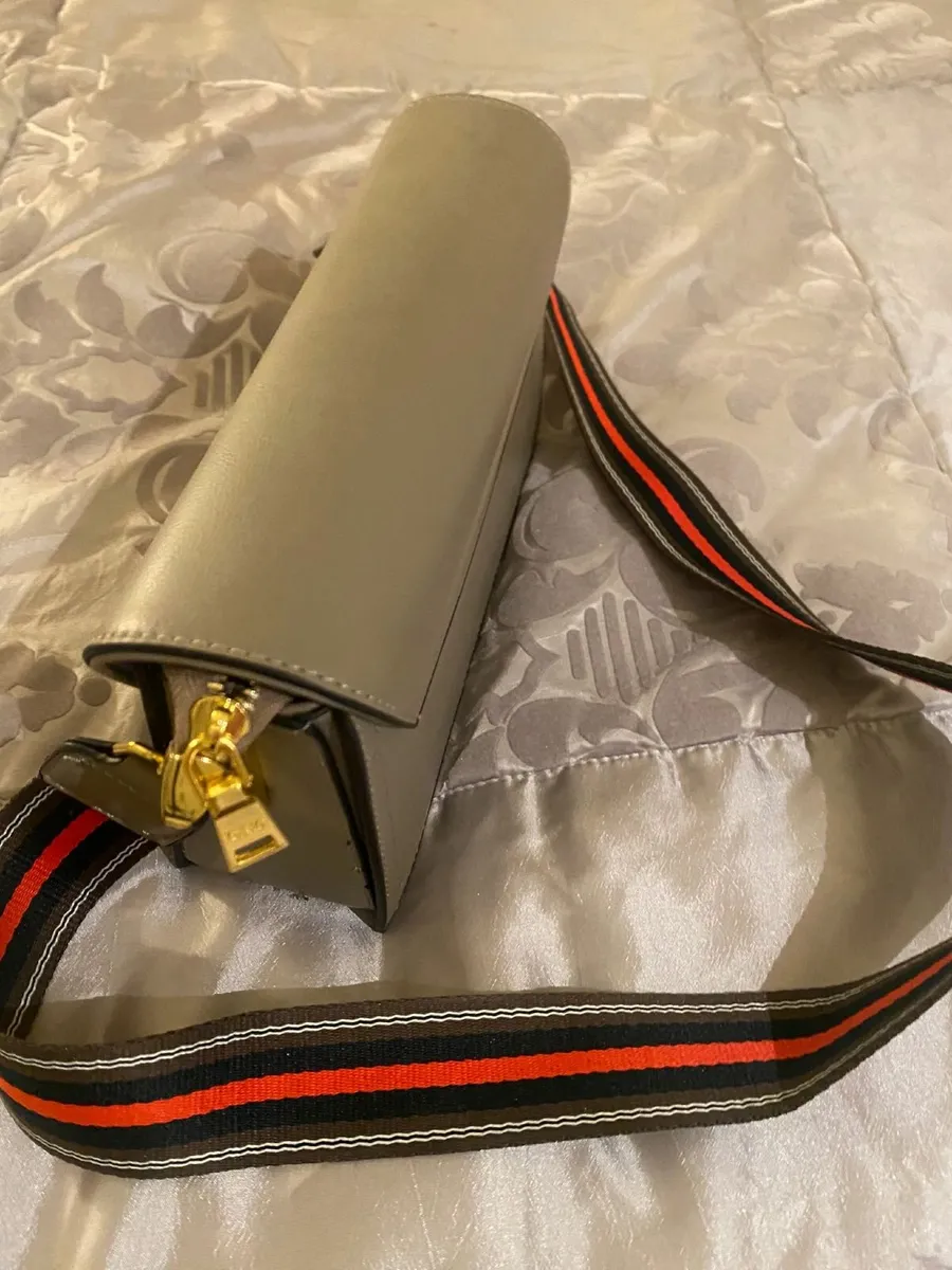 Prada bag - Image 3