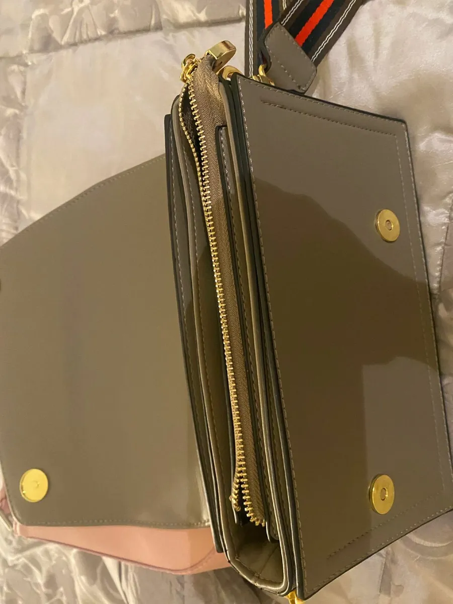 Prada bag - Image 4