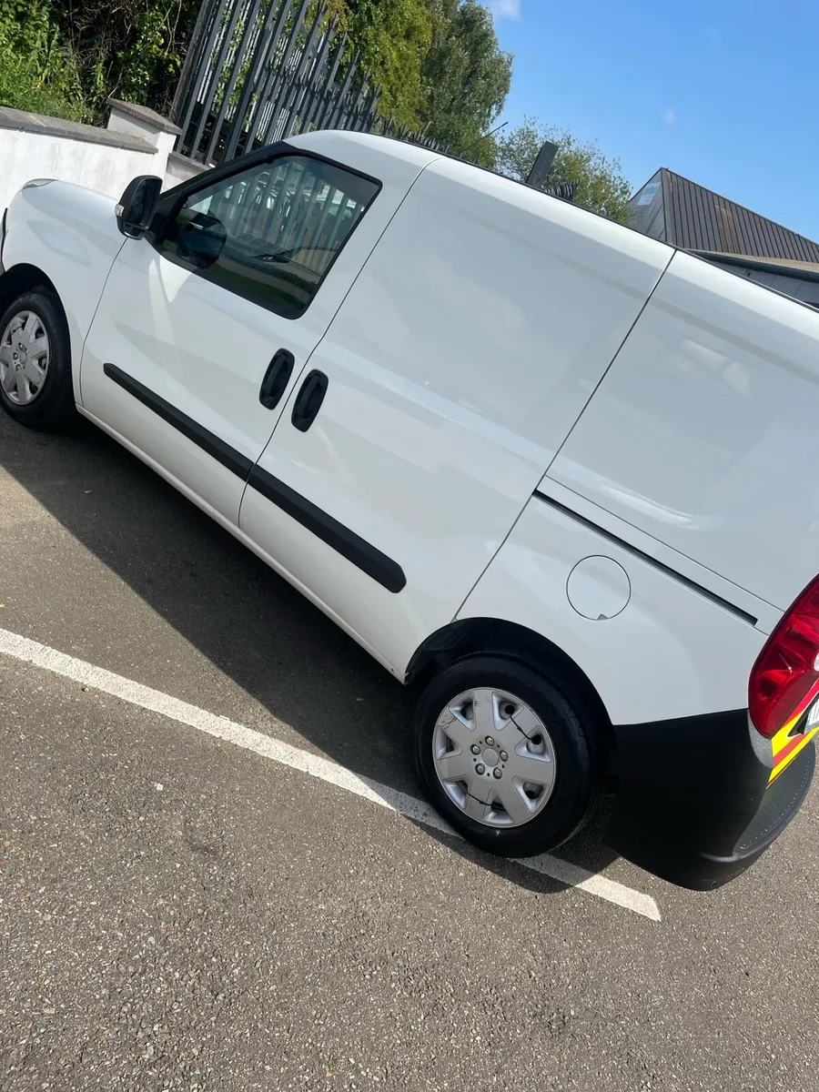 Opel combo 2017 120,000 miles - Image 1