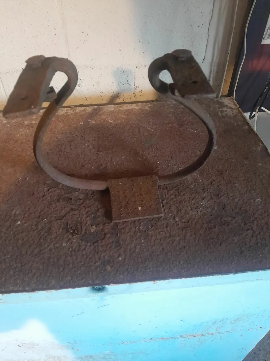 Forge made carrage step - Image 3