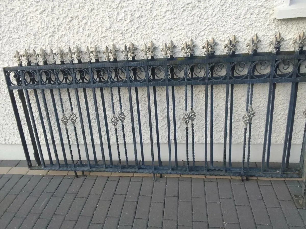 Gates - Image 3