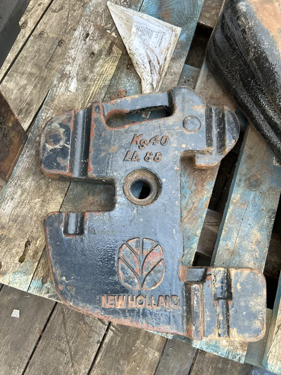 New Holland TL/TLA T5000 Front weights - Image 1