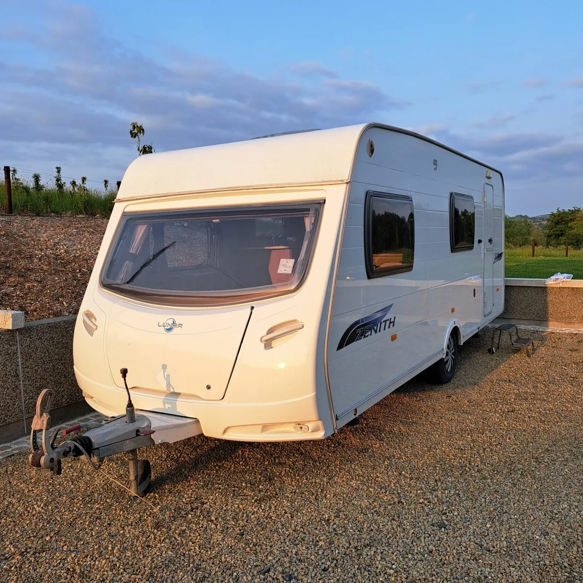 Lunar Zenith 6 Berth Caravan 2009 - Image 1