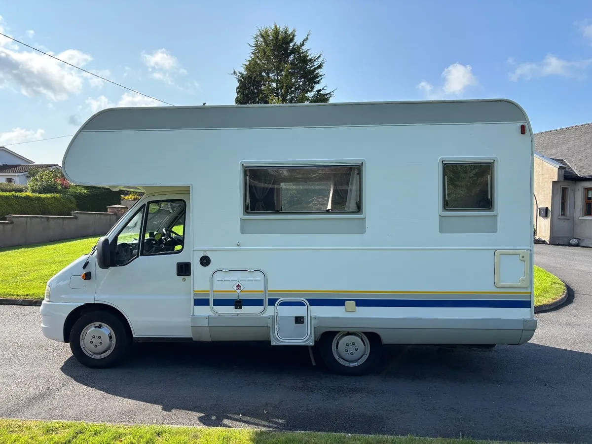 Burstner A532-2 Active Motorhome. 4belt/berth. FSH - Image 3